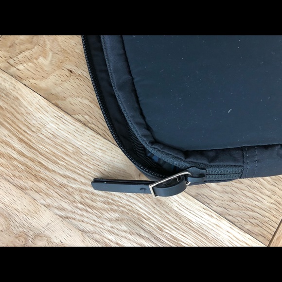 Paul Smith iPad Case - Picture 6 of 6